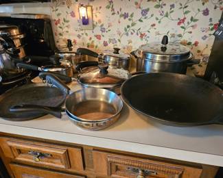 Lodge Wok