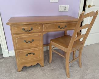 Ethan Allen desk & chair ~