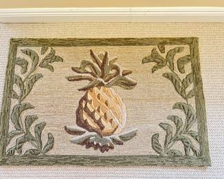 Pineapple accent rug ~