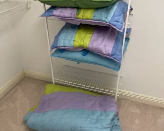 Queen Quilt and Shams, matching curtains ~