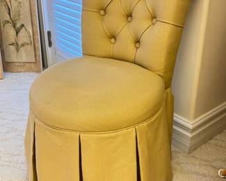 Gold vanity chair~