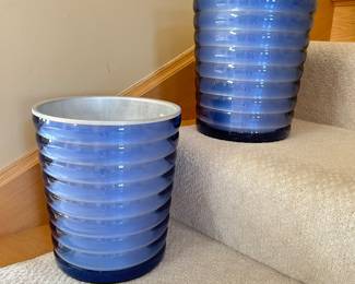 Purple small trash cans