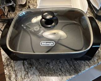 DeLonghi slow cooker ~