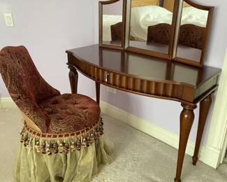 Beautiful vanity with chair, 2 available ~