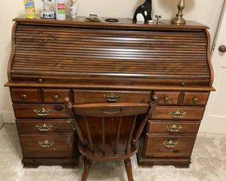 Roll top desk