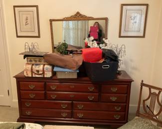 Dresser