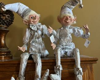 So ugly, I’m cute, Christmas elves.