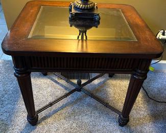 End Table.  There is a matching coffee table as well.