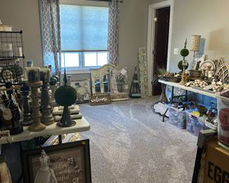 The Farmhouse Chic Decor Room