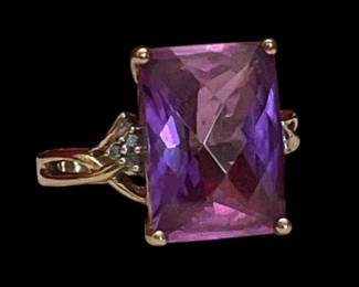 10K Ring with Purple Solitaire (tested) 