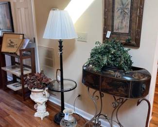 Great Asian planter, table lamp, decor, Raynold swan