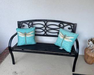 Outdoor settee
