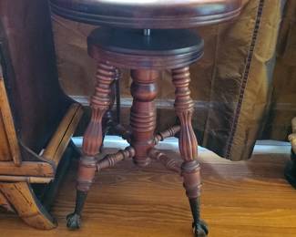 Antique Mahogany Victorian Era 1800's Adjustable Height Piano Stool with Claw Feet.