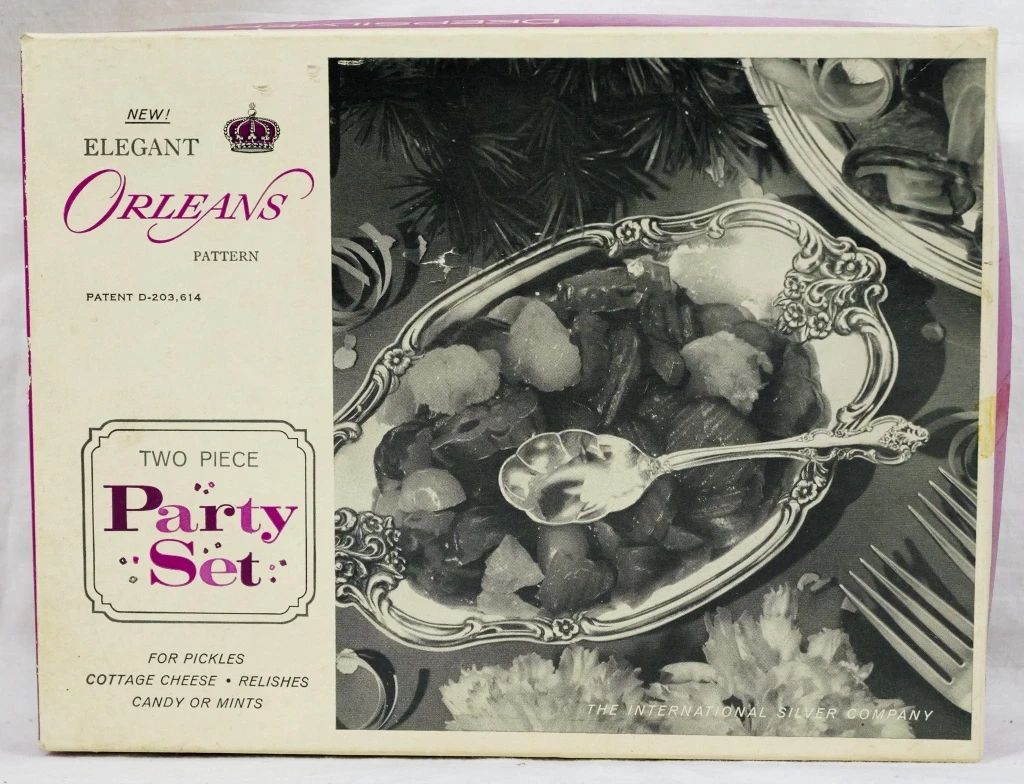 8 - Orleans Pattern 2pc Party Set in Box

