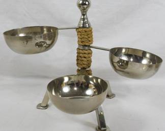 106 - Spinning 3 Part Relish Dish w/ Rope 11"

