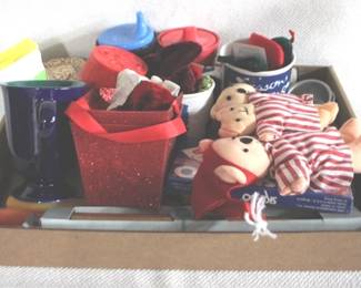 7040 - Lot Assorted Items
