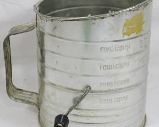 431 - Vintage Sieve 6"
