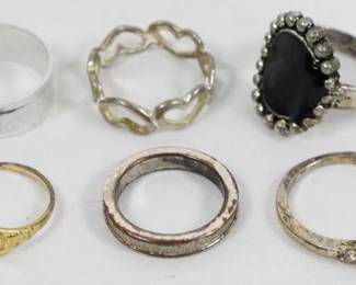 441 - 10 Assorted Rings
