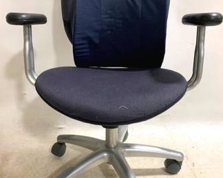 3415 - Office Chair - 35 x 27 x 20