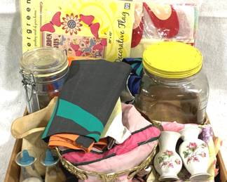 8615 - Lot of Assorted Items
