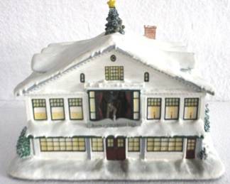 8087 - Hawthorne Village "Rockwell's Studio" 9 x 7 x 7 Authentic Issue in Norman Rockwell's Christmas Village Collection, Sculpture No. A11632 You are buying a used as-is electric/electronic item. We do not guarantee all components are present, and if it is not expressly stated, it is untested.
