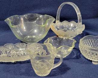 8593 - Lot of Assorted Glass Items
