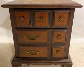 3272 - Nightstand - 25 x 24 x 16 stain loss
