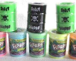 8015 - Lot of 8 Slime and Flarp
