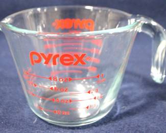 8539 - Pyrex 1 Cup Measuring Cup
