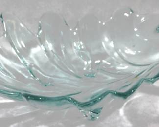 5037 - Glass Leaf Dish - 13.5" x 7"
