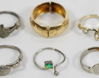 442 - 10 Assorted Rings
