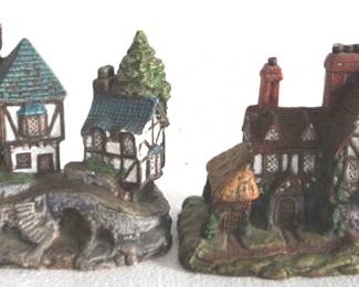 8085 - 2 Lighted Houses (No Lights) - 6" x 4" x 6" You are buying a used as-is electric/electronic item. We do not guarantee all components are present, and if it is not expressly stated, it is untested.
