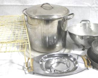 8556 - Lot of Assorted Items
