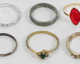 443 - 10 Assorted Rings
