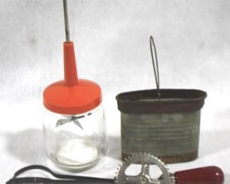 5070 - Lot of Vintage Items
