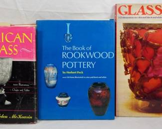 432 - 3 Antique Glass & Pottery Books
