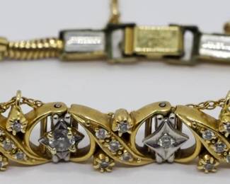 447 - Bracelet 1/20 10k Gold Filled Signed Bracelet
