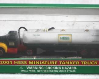 8426 - 2004 Hess Miniature Tanker Truck in Box
