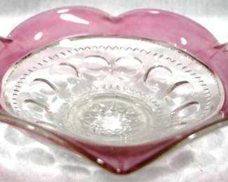 5067 - Cranberry Kings Crown Dish - 8.5" x 7.5"
