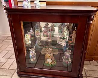Sweet Display Cabinet