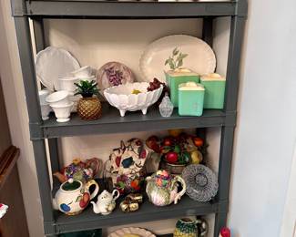 Kitchen and Dining Room Full of Vintage and Fun Goodies!!