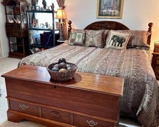 Really Nice Lane Cedar Chest