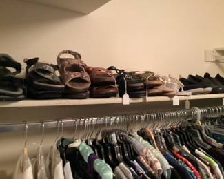 Lots of womens shoes 