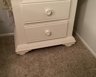 Broyhill night stand