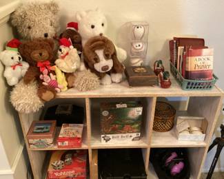Games and cute stuffed animals 