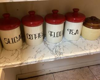 Vintage mid-century, modern holiday design ceramic.             Comp Price $120 Ours $50