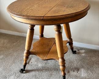 Claw Foot Round Table