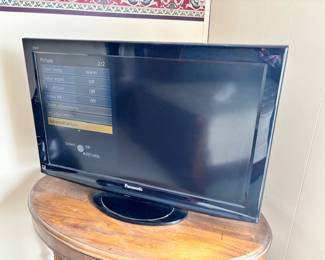 Panasonic 32” LCD