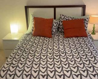 Queen Bed And A Couple Nightstands