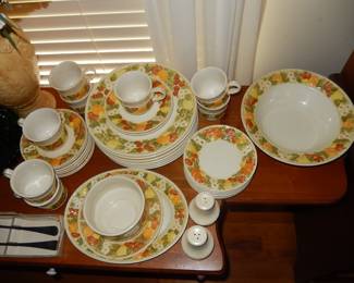 Vintage Metlox Vernon Ware Della Robia Dinnerware